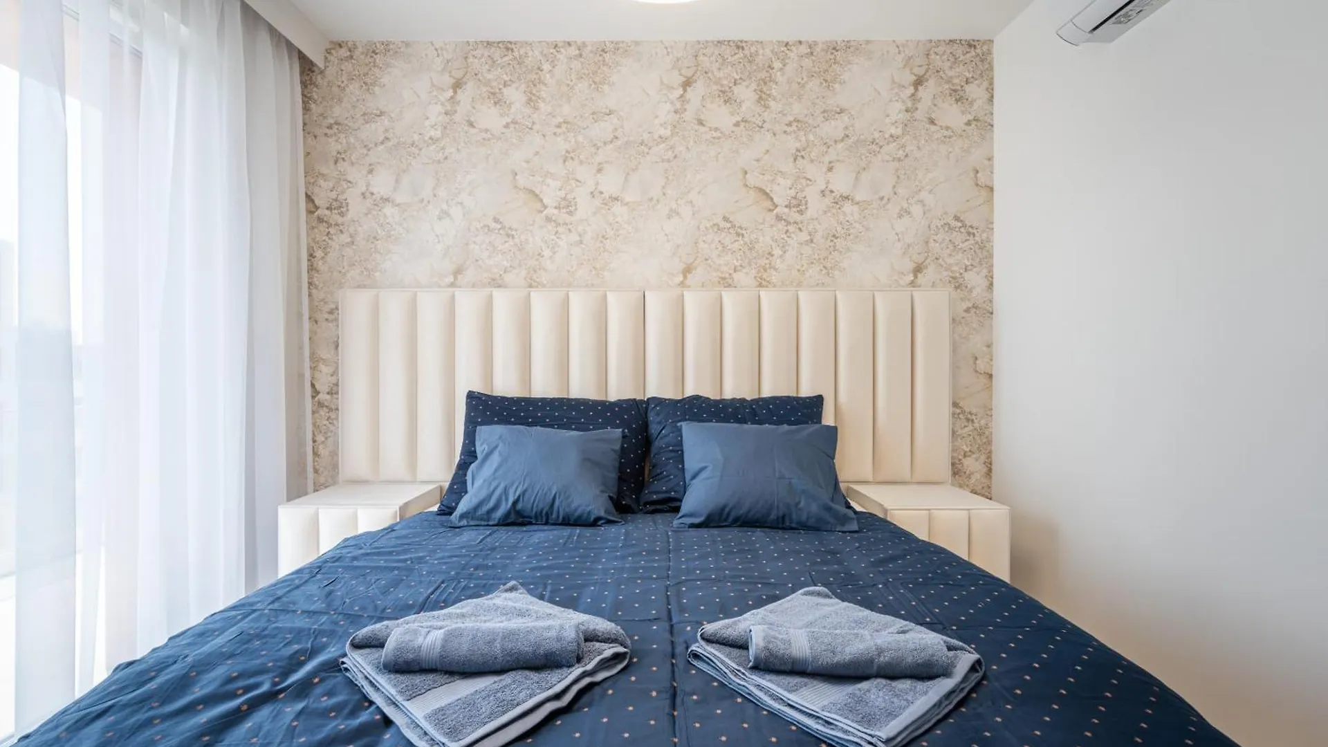 Corvin 5 Stars Luxury Apartment With Free Parking Budapeszt Węgry